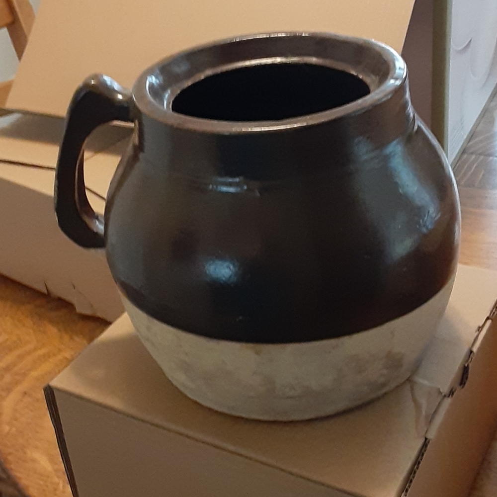 Vintage pottery with handle - Picture 1 of 5